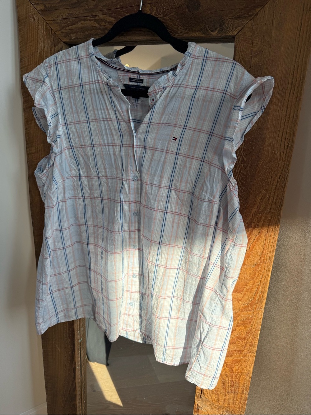 Tommy Hilfiger White Plaid Button-Up Top with Blue & pink Lines